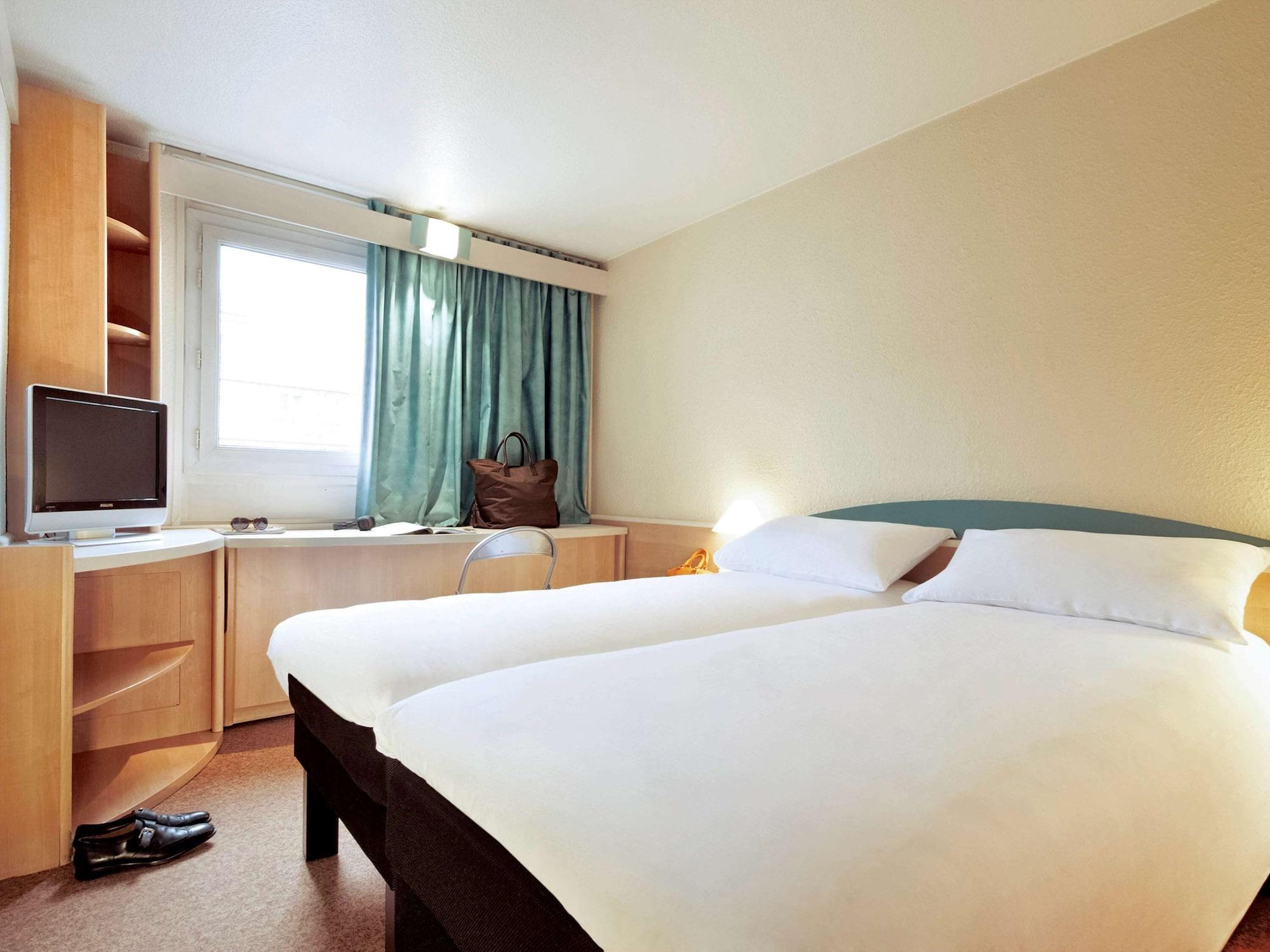 Отель Ibis Сион Экстерьер фото