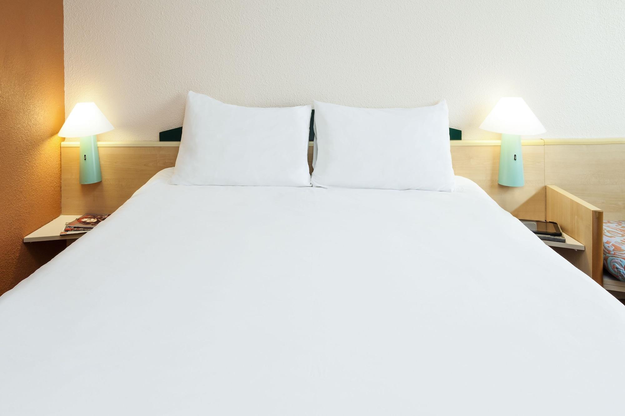 Отель Ibis Сион Экстерьер фото
