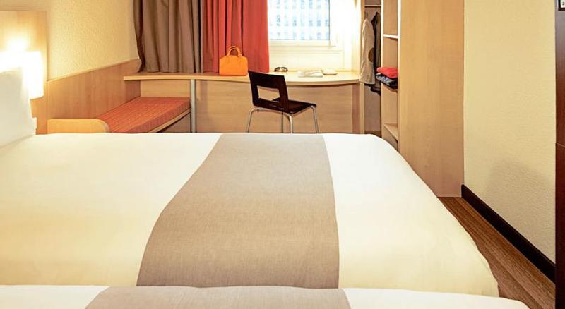 Отель Ibis Сион Экстерьер фото