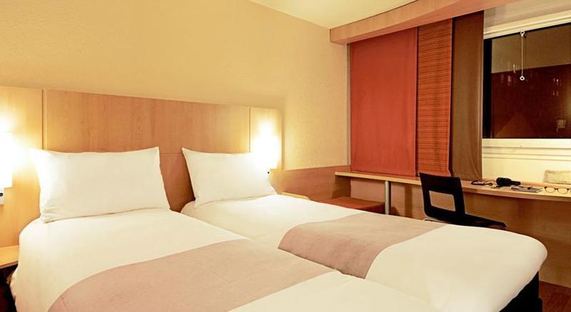 Отель Ibis Сион Экстерьер фото