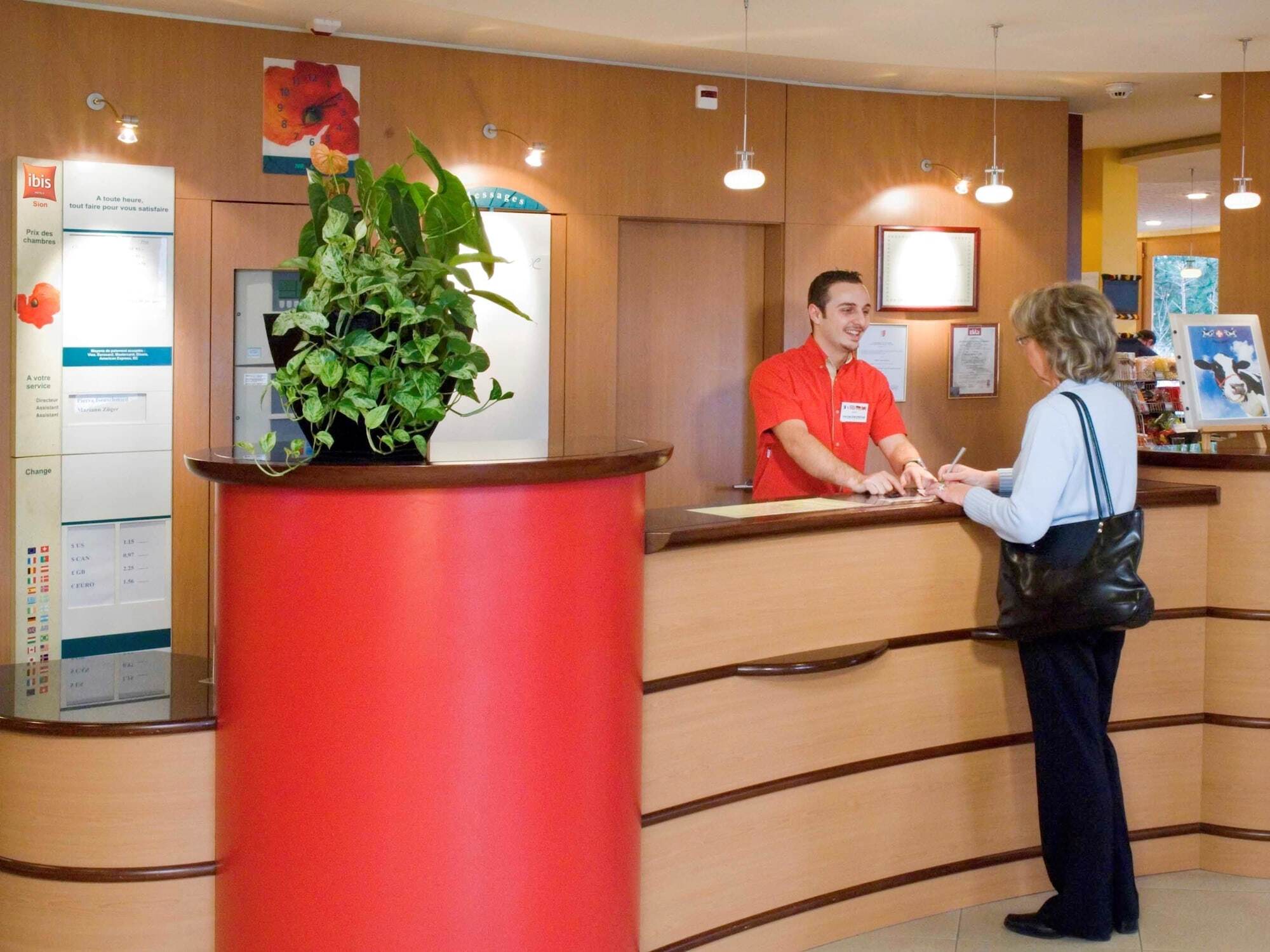 Отель Ibis Сион Экстерьер фото